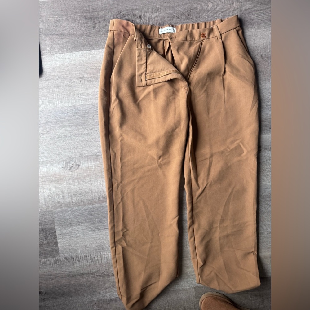 Abercrombie & Fitch Women's Tan Trousers